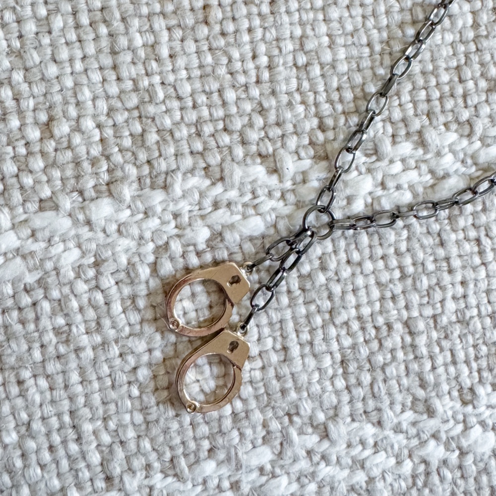 Handcuff Necklace - Picture 3 of 4